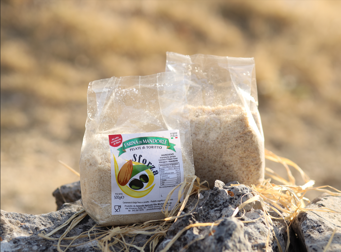 FARINA DI MANDORLE PELATE di Toritto